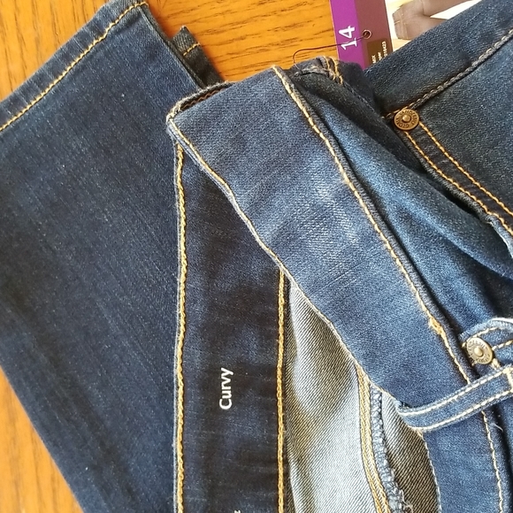 Gloria Vanderbilt Comfort Curvy Jeans - Picture 6 of 7